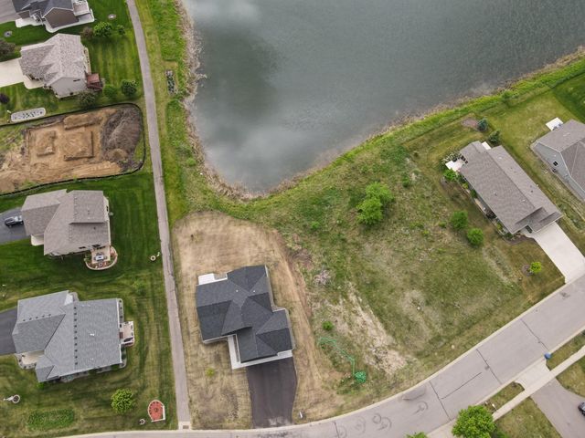 3085 Nottingham Road S, Saint Cloud, MN 56301