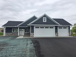 3085 Nottingham Road S, Saint Cloud, MN 56301