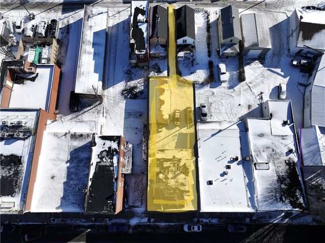 221 5th St, Ellwood City, PA 16117