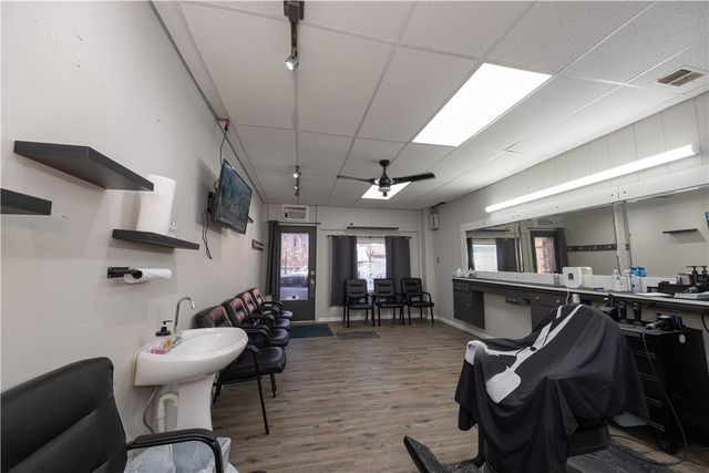 221 5th St, Ellwood City, PA 16117