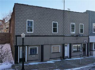 221 5th St, Ellwood City, PA 16117