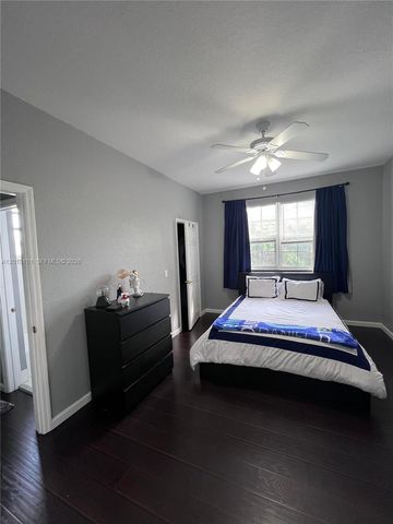 681 NW 42nd Ave -, Plantation, FL 33317