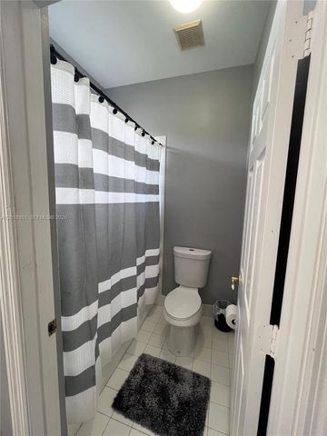 681 NW 42nd Ave -, Plantation, FL 33317