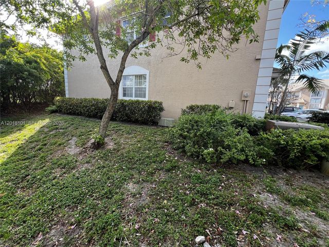 681 NW 42nd Ave -, Plantation, FL 33317