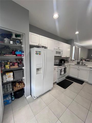 681 NW 42nd Ave -, Plantation, FL 33317