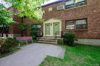 24578 62nd Ave # A-9 Uppr, Douglaston, NY 11362