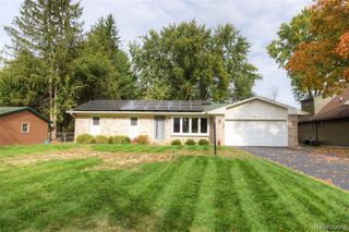 532 John R, Milford, MI 48381