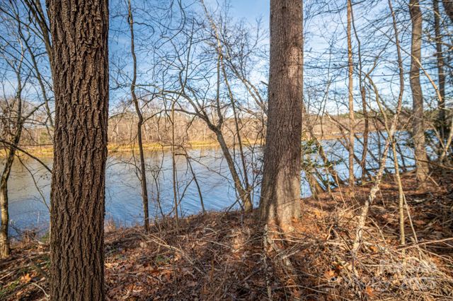 125 Catawba Cove Drive NW, Valdese, NC 28690