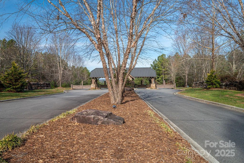 125 Catawba Cove Drive NW, Valdese, NC 28690