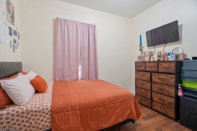 80 Pennington St, Paterson City, NJ 07501