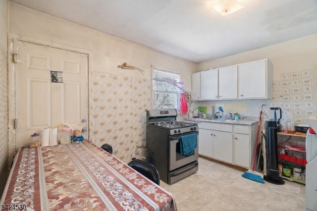 80 Pennington St, Paterson City, NJ 07501
