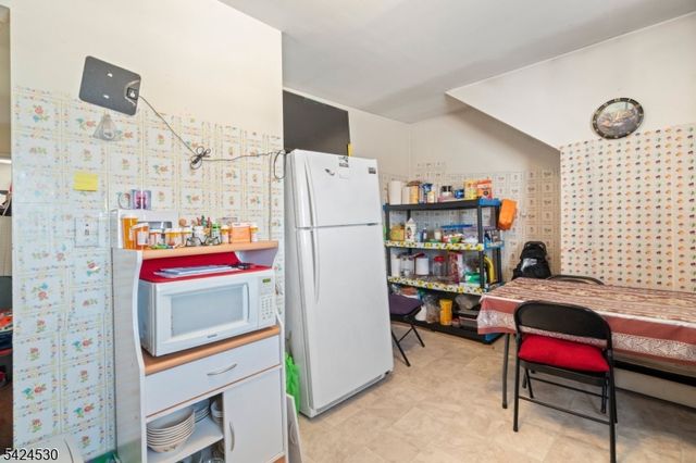 80 Pennington St, Paterson City, NJ 07501