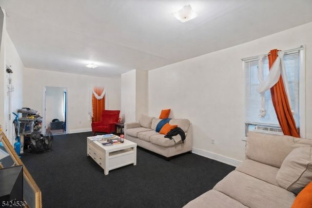 80 Pennington St, Paterson City, NJ 07501