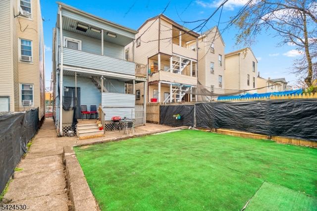 80 Pennington St, Paterson City, NJ 07501