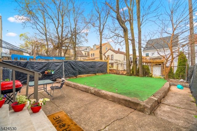80 Pennington St, Paterson City, NJ 07501