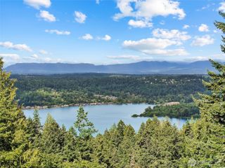 18608 SE 58th Street, Issaquah, WA 98027