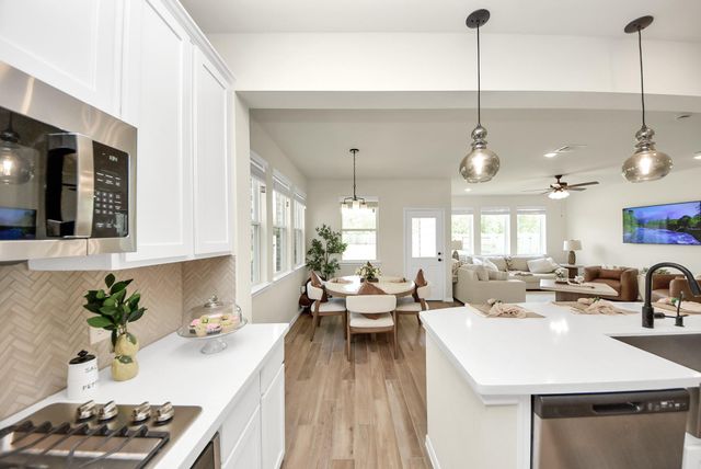 2715 Bisbee Road, League City, TX 77573