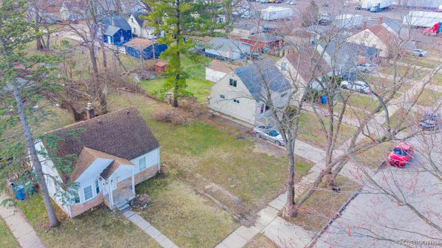 26115 Powers Avenue, Dearborn Heights, MI 48125