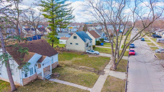 26115 Powers Avenue, Dearborn Heights, MI 48125