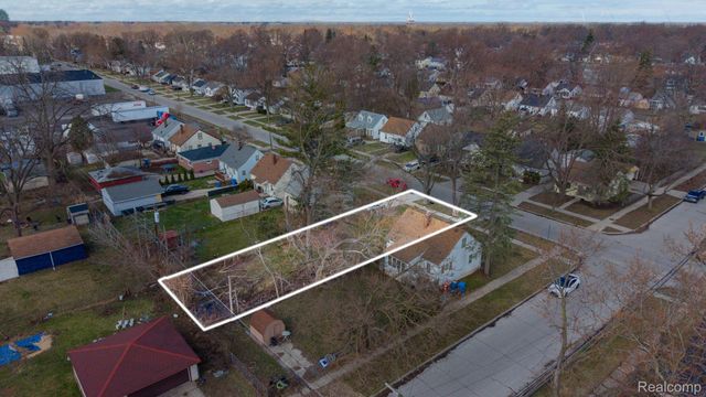 26115 Powers Avenue, Dearborn Heights, MI 48125