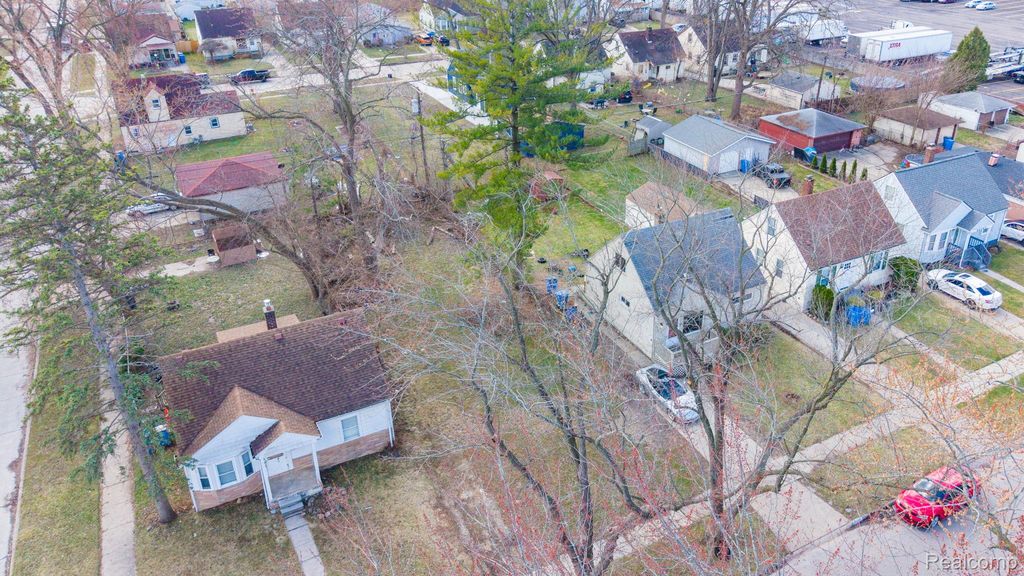 26115 Powers Avenue, Dearborn Heights, MI 48125