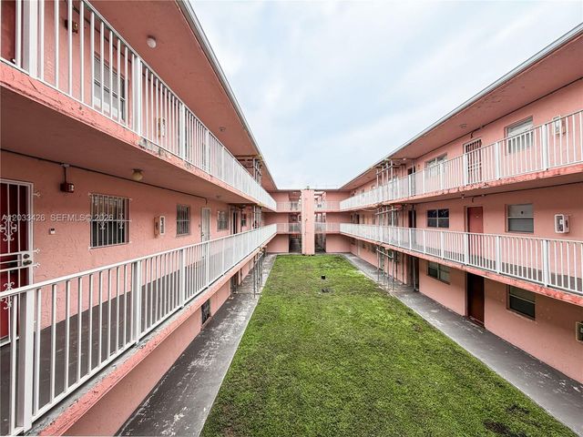 19761 SW 114th Avenue 338, Miami, FL 33157