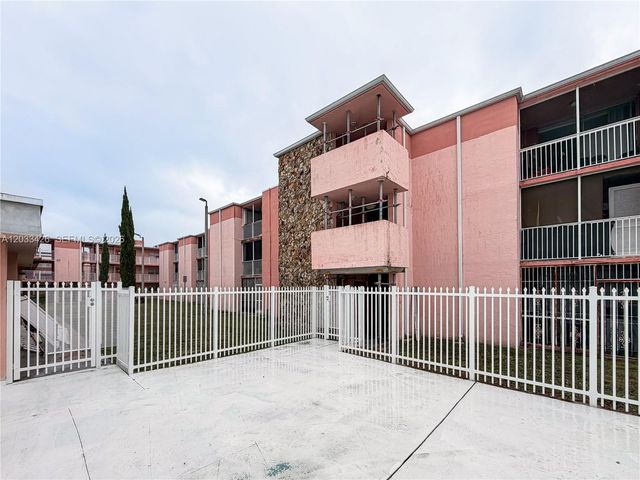 19761 SW 114th Avenue 338, Miami, FL 33157