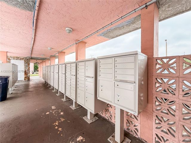 19761 SW 114th Avenue 338, Miami, FL 33157