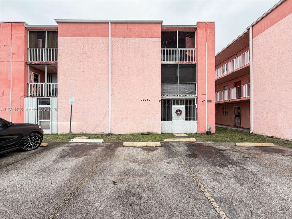 19761 SW 114th Avenue 338, Miami, FL 33157