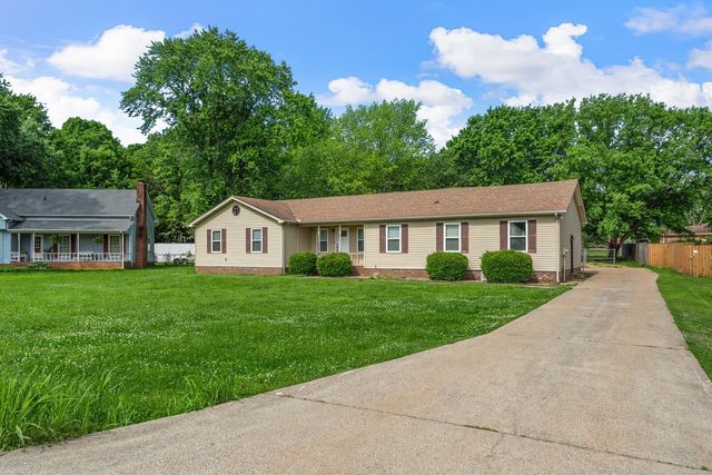 710 Penn Ct, Murfreesboro, TN 37128