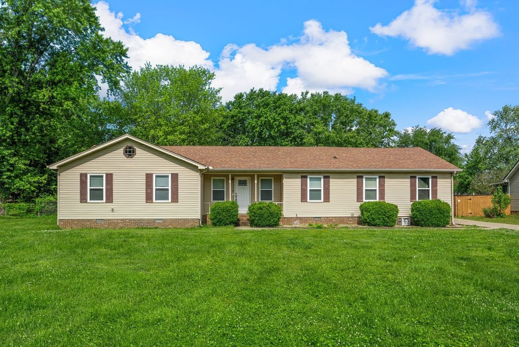 710 Penn Ct, Murfreesboro, TN 37128