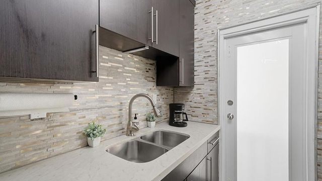 835 Meridian Avenue 11, Miami Beach, FL 33139