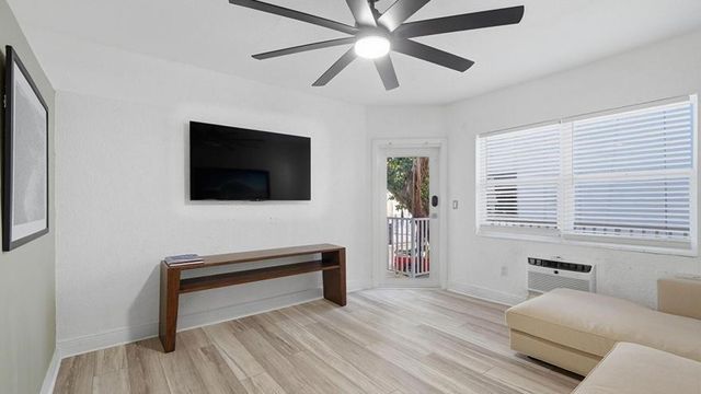 835 Meridian Avenue 11, Miami Beach, FL 33139