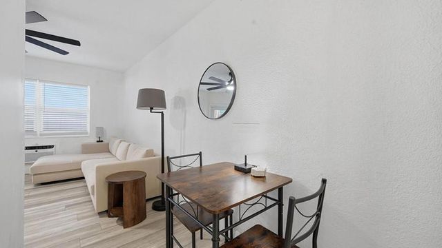 835 Meridian Avenue 11, Miami Beach, FL 33139