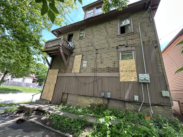 2877 N 23rd STREET #2879, Milwaukee, WI 53206