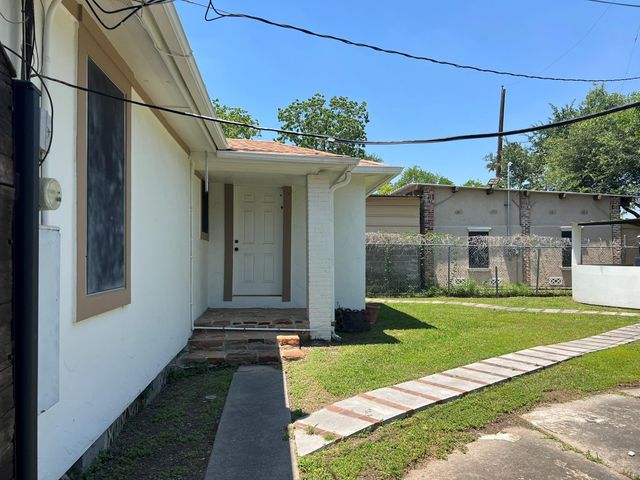 2015 Munger Street, Houston, TX 77023
