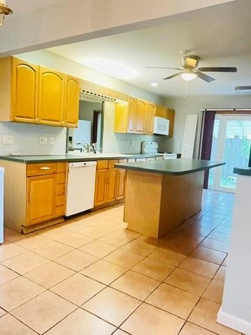 415 NW 7TH Court, Boynton Beach, FL 33426