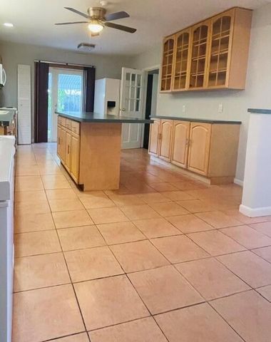 415 NW 7TH Court, Boynton Beach, FL 33426