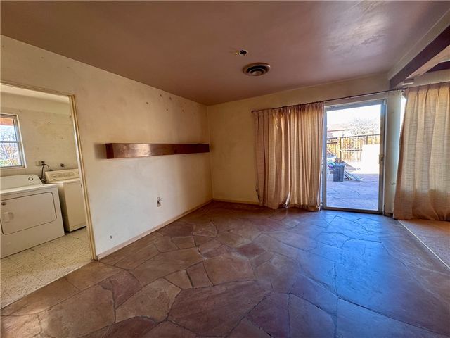 1020 Longview Avenue, Kingman, AZ 86401