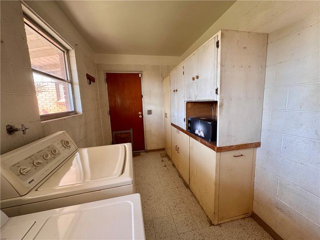 1020 Longview Avenue, Kingman, AZ 86401