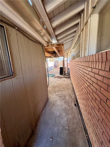 1020 Longview Avenue, Kingman, AZ 86401