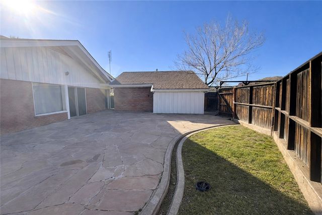 1020 Longview Avenue, Kingman, AZ 86401