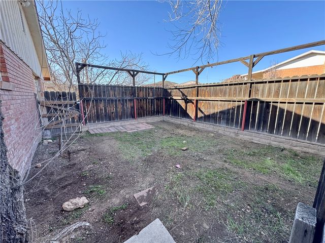 1020 Longview Avenue, Kingman, AZ 86401