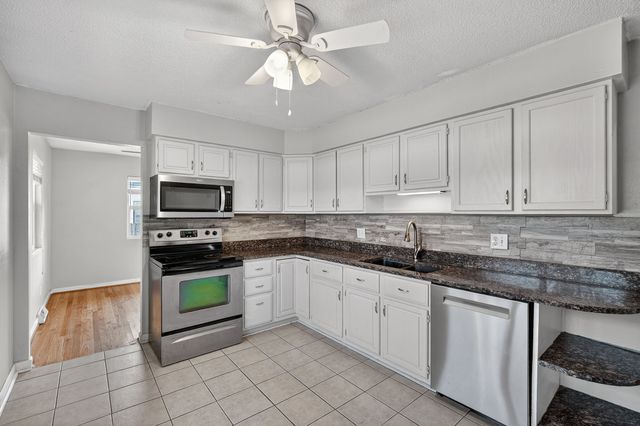 2921 Meadow Lane, West Des Moines, IA 50265