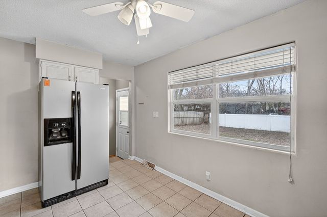 2921 Meadow Lane, West Des Moines, IA 50265