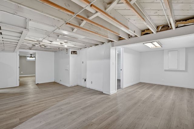 2921 Meadow Lane, West Des Moines, IA 50265