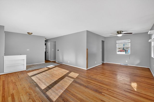 2921 Meadow Lane, West Des Moines, IA 50265