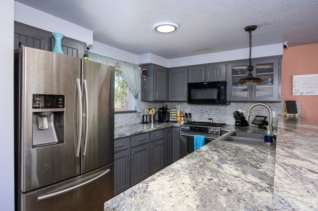 55340 Gross Drive, Bend, OR 97707