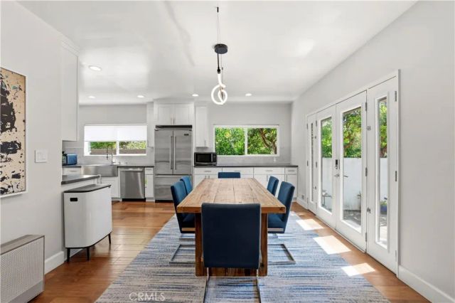 129 N Crescent Heights, Los Angeles, CA 90048
