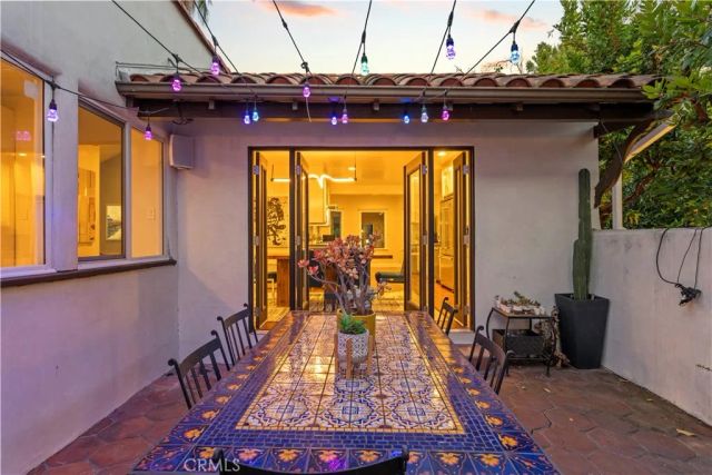 129 N Crescent Heights, Los Angeles, CA 90048
